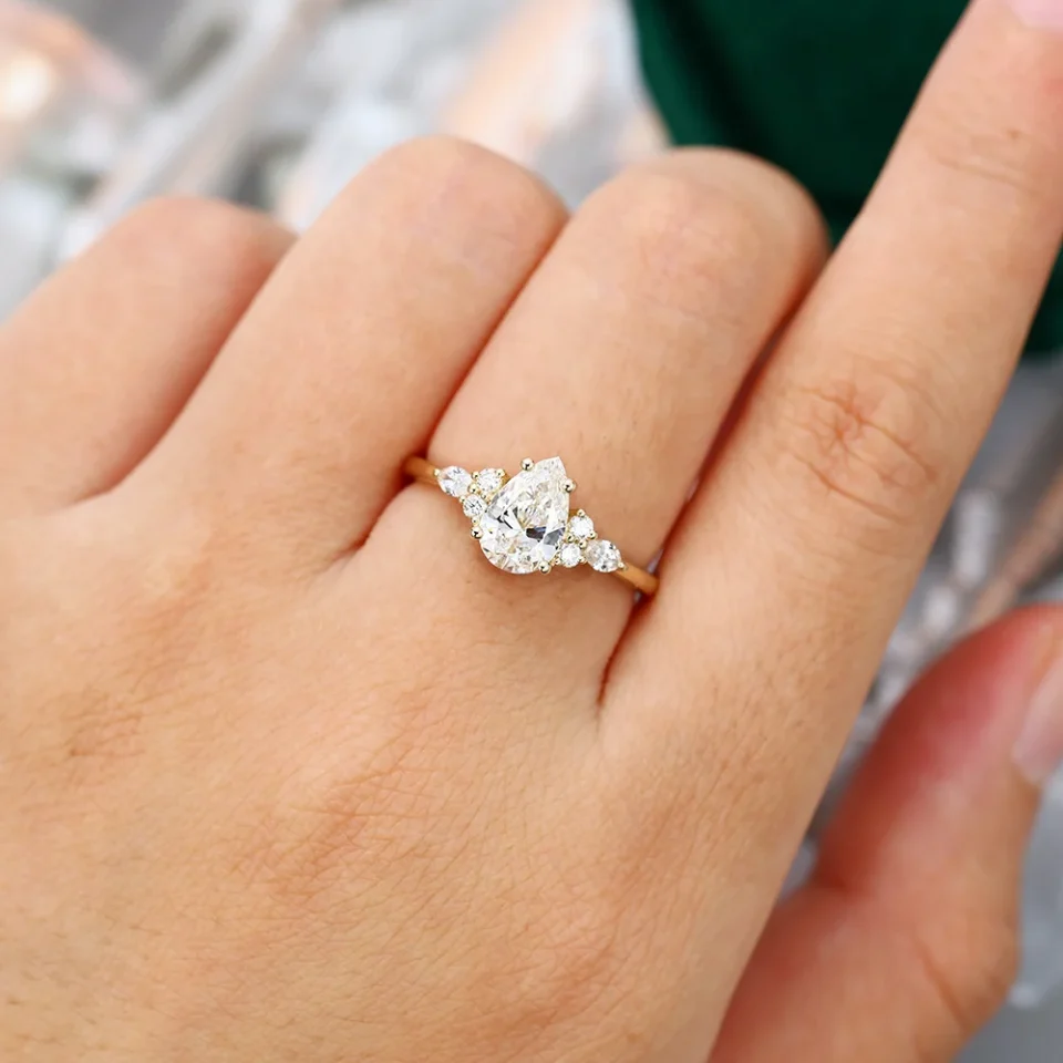1.5CT Pear Cut Moissanite Classic Side Stone Engagement Ring — Timeless Brilliance with Modern Grace.0