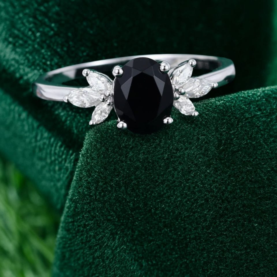 Elegant Sterling Silver Oval Black Onyx Ring – Engagement (1)