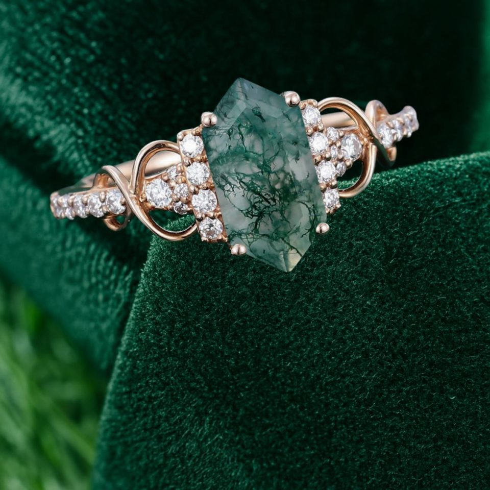 Elongated Hexagon Moss Agate Ring – A Timeless Symbol of Love (1)