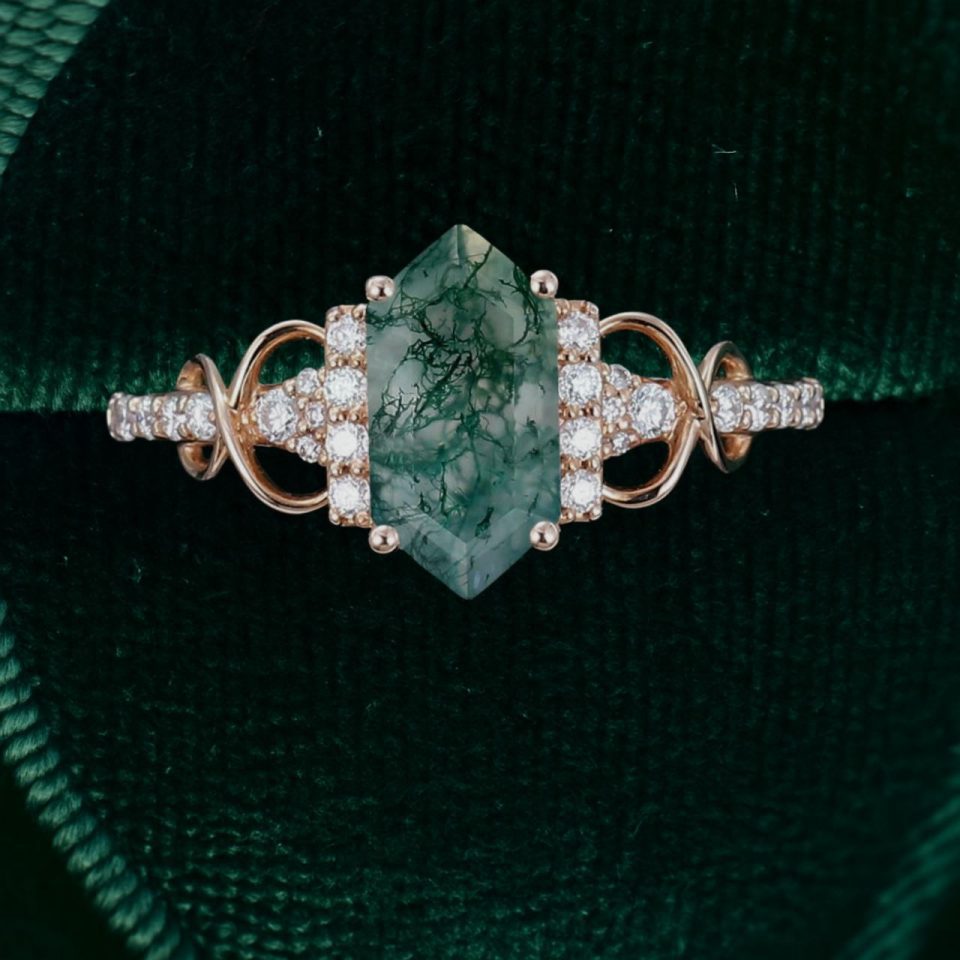 Elongated Hexagon Moss Agate Ring – A Timeless Symbol of Love (5)