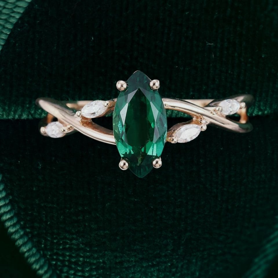 Eternal Embrace Marquise Cut Emerald Engagement Ring with Diamond Split Shank (4)