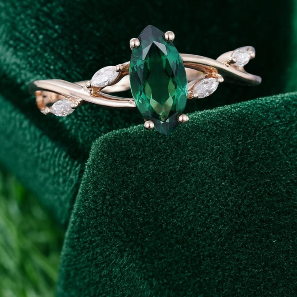 Eternal Embrace Marquise Cut Emerald Engagement Ring with Diamond Split Shank (6)