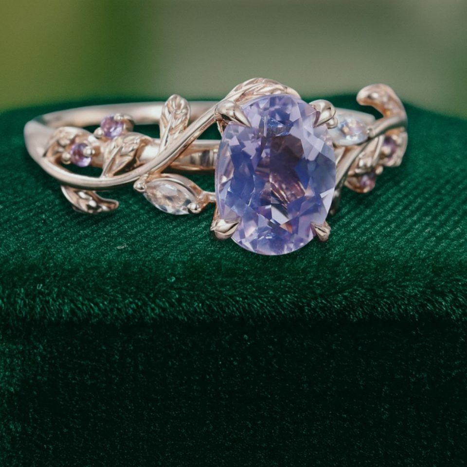LeafLace Soft Vibe Oval Cut Lavender Amethyst Promise Ring (3)