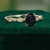 Oval Cut Black Onyx Engagement Ring in Yellow Gold – Elegant Vintage Style (3)