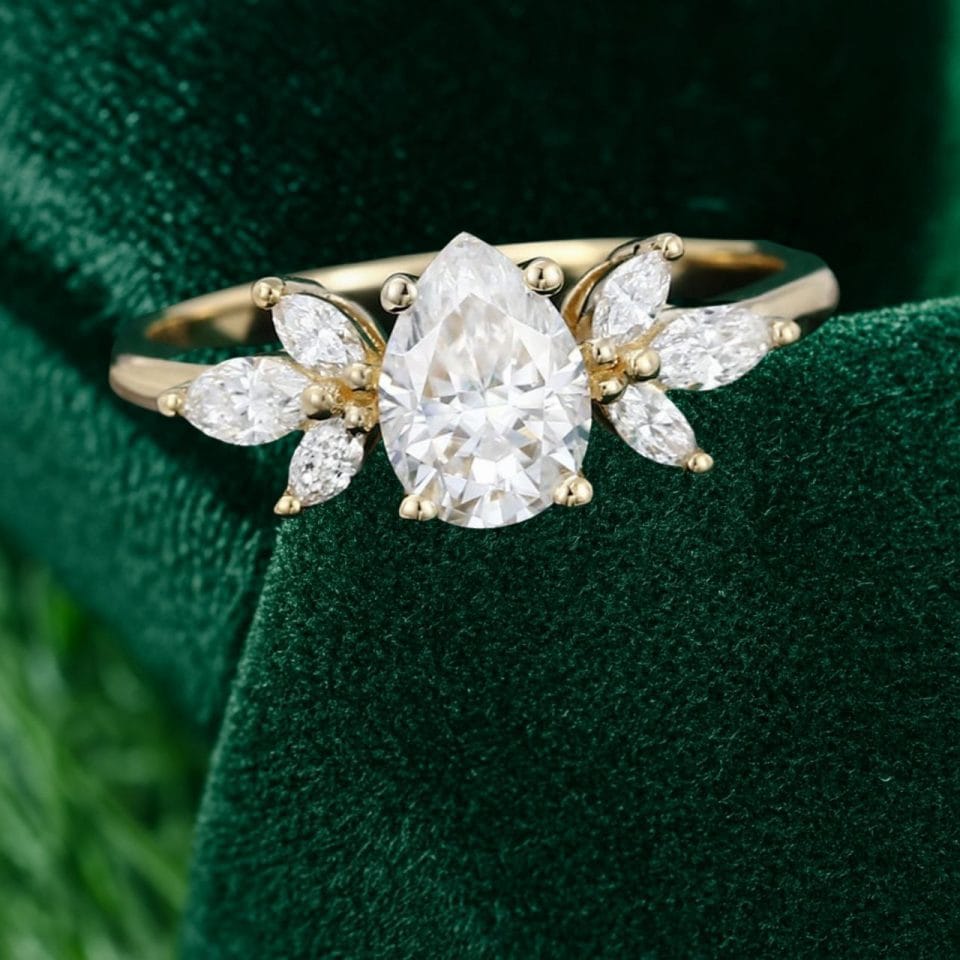Pear-Shaped Moissanite Engagement Ring with Petal Cluster Accents (5)