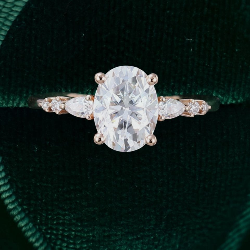 Tapered Line 1.5 CT Oval Cut Moissanite Engagement Ring with Elegant Tapered Band (4)