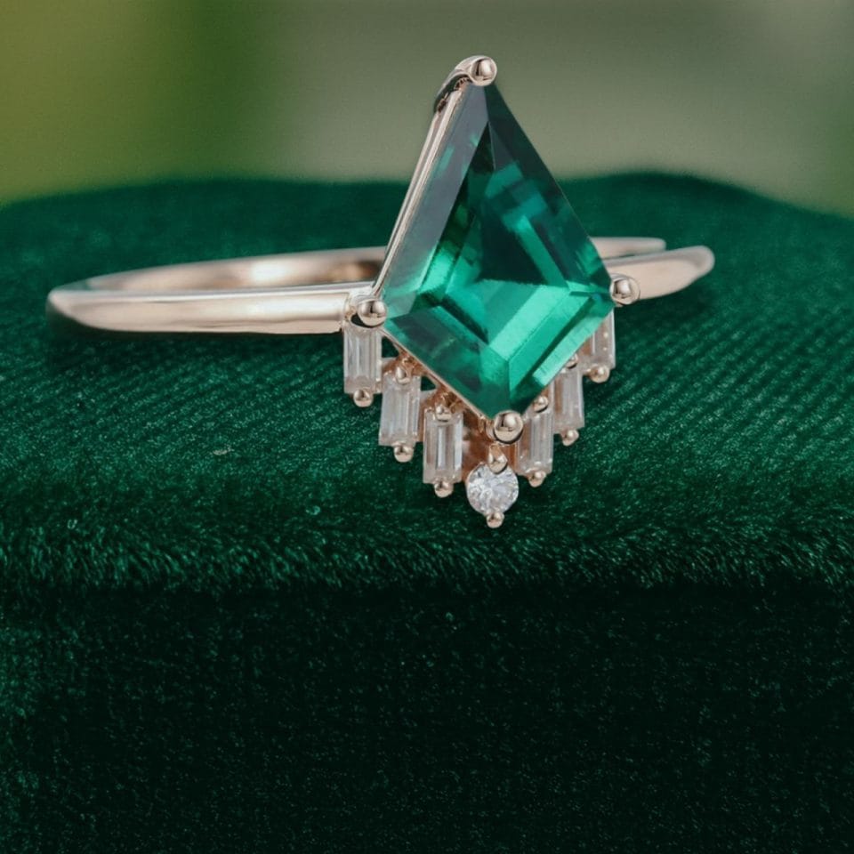 Vintage Kite Shaped Emerald Engagement Ring (3)