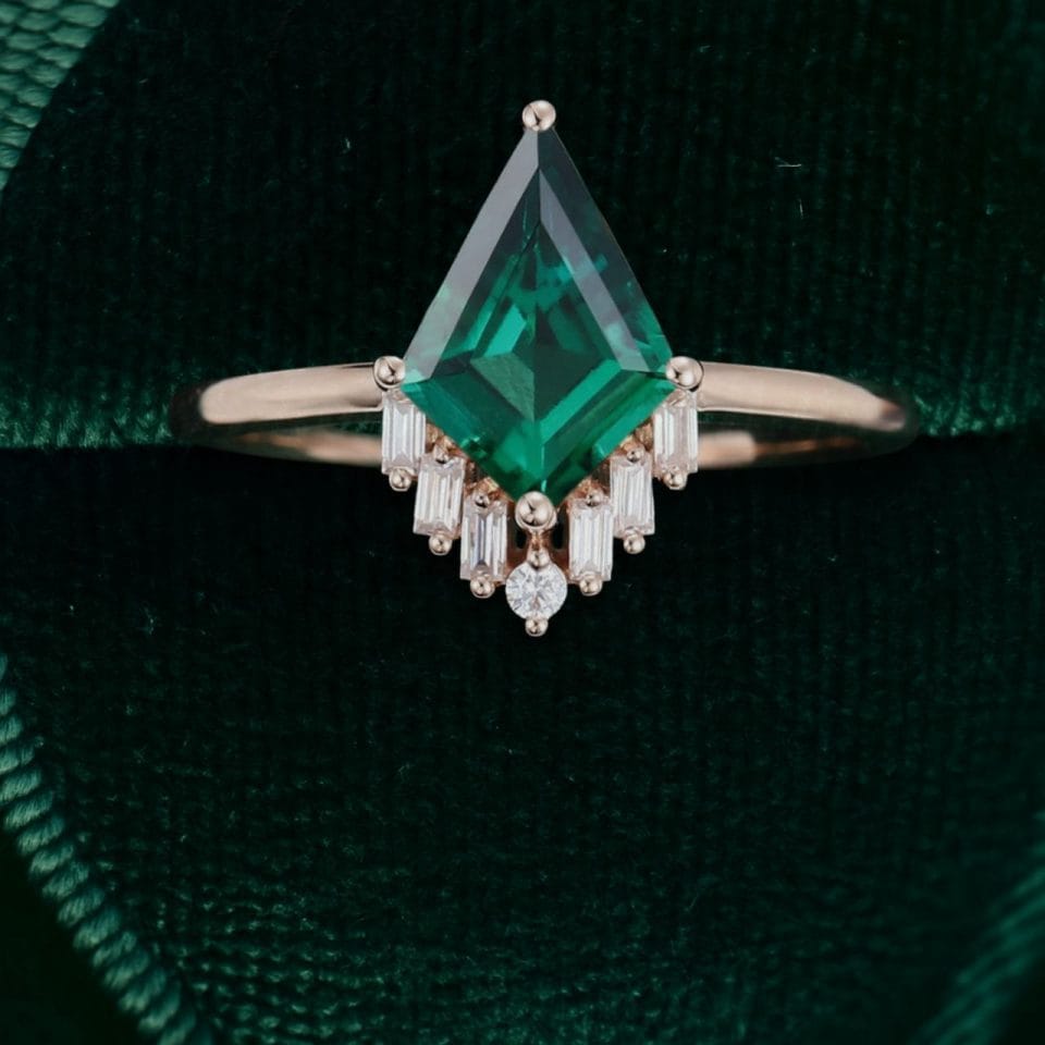Vintage Kite Shaped Emerald Engagement Ring (4)