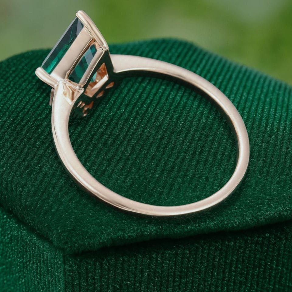 Vintage Kite Shaped Emerald Engagement Ring (5)