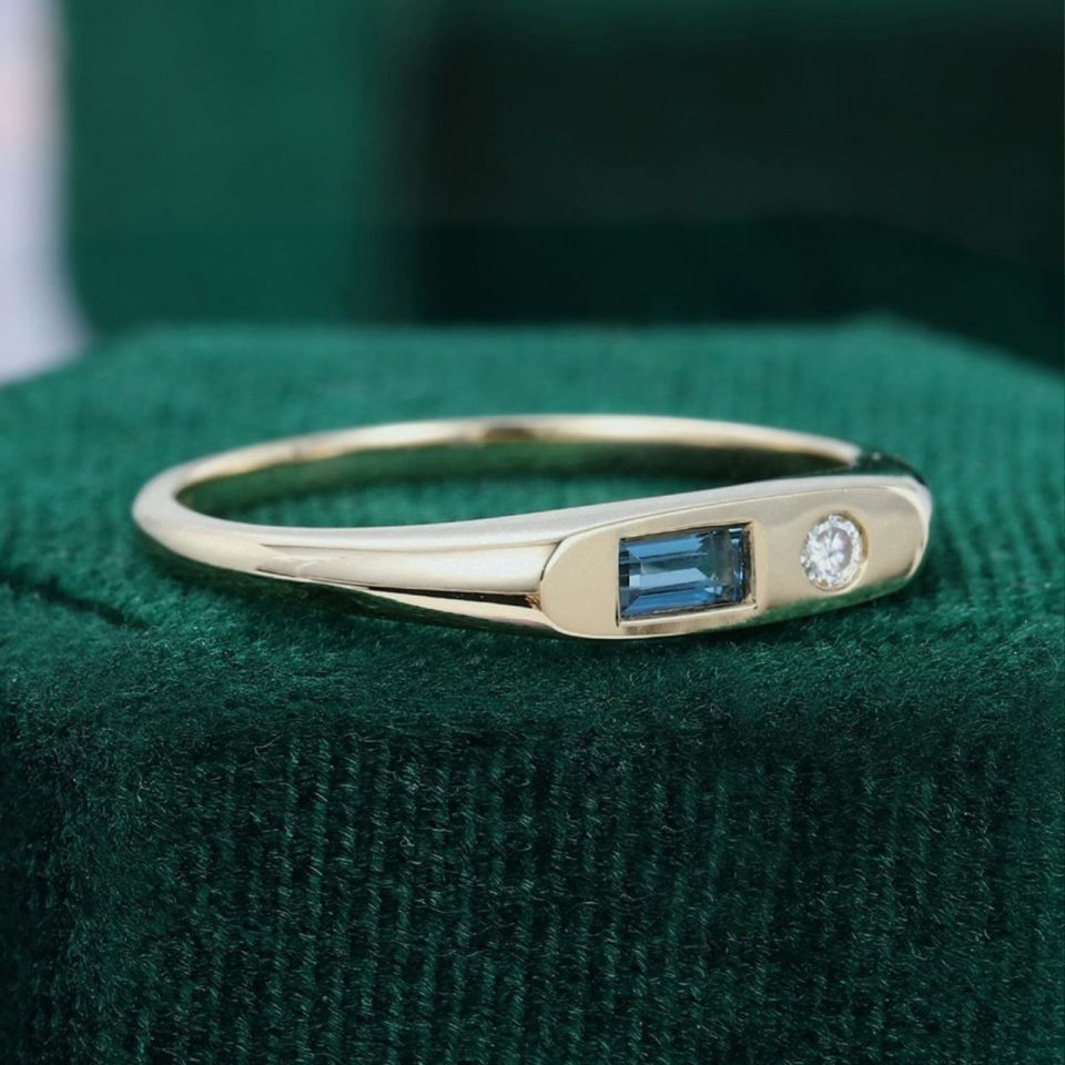Elegant Two-Stone Topaz and Diamond Signet Ring (2)