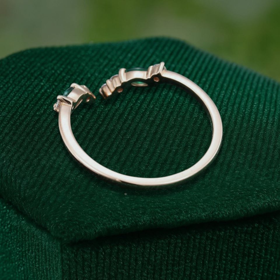 Curved Open Wedding Band with Emerald & Diamond Cluster (5)