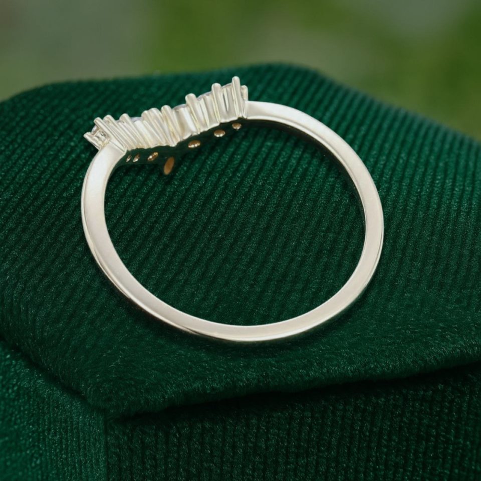 Curved Wedding Band with Marquise & Round Cut Moissanite (5)