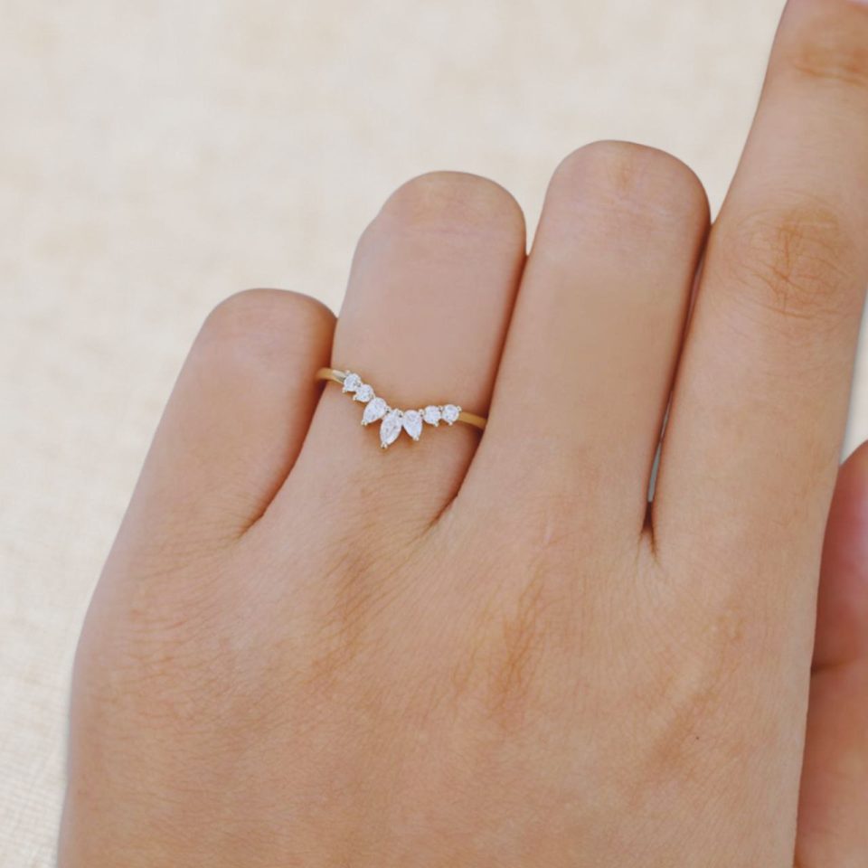 Delicate Tiara Moissanite Curved Stacking Wedding Band (1)