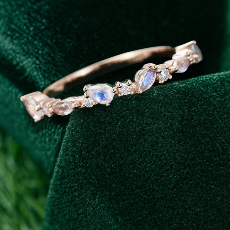 Pear-Shaped Moonstone Wedding Band in Rose Gold – Promise Gift (6)