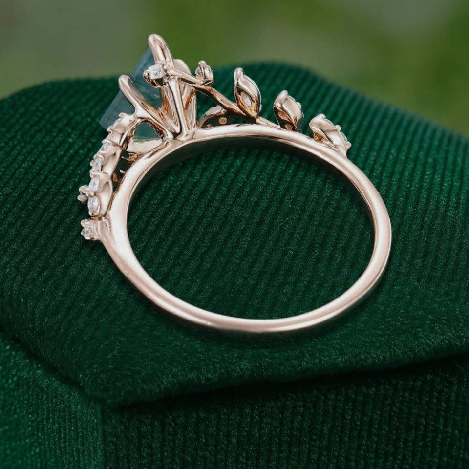 TwigGlow Moss Agate Engagement Ring in Kite Cut — Nature-Inspired Elegance (5)