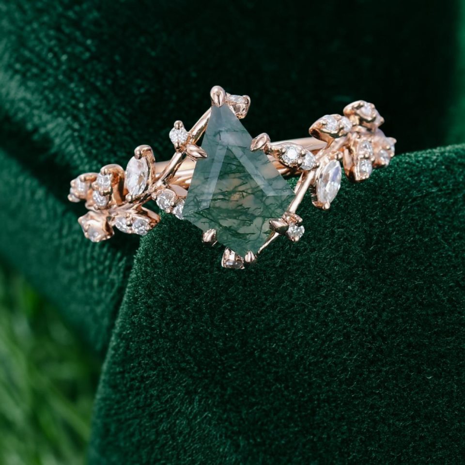 TwigGlow Moss Agate Engagement Ring in Kite Cut — Nature-Inspired Elegance (6)