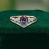 2PCS Pear-Cut Alexandrite Bridal Engagement Ring Set (2)
