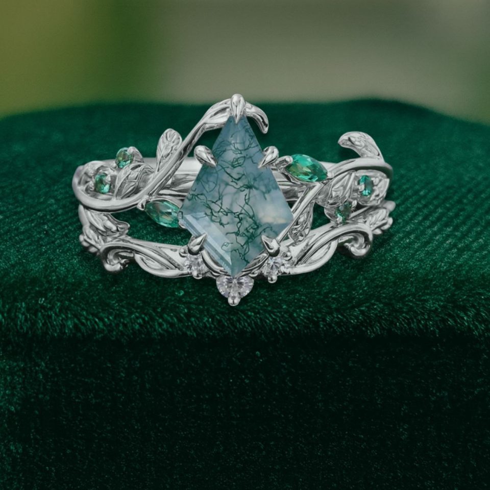 Nature-Inspired Kite-Cut Moss Agate Bridal Ring Set with Leaf Motif (3)