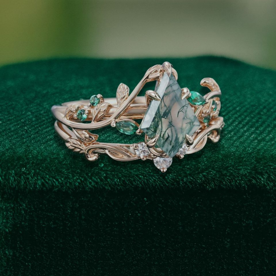 Nature-Inspired Kite-Cut Moss Agate Bridal Ring Set with Leaf Motif (7)