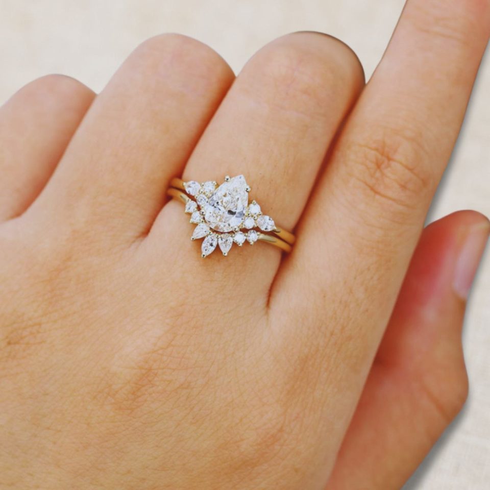 Pear-Cut 1.5 Carat Moissanite Engagement & Wedding Ring Set – Yellow Gold (2)