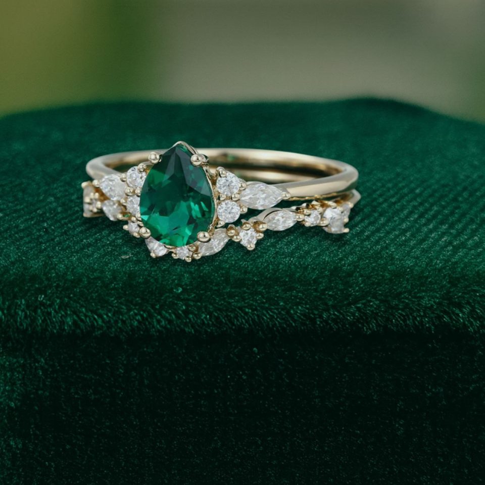 Pear-Shaped Lab Emerald Engagement Ring – Unique Bridal Wedding Set (5)