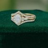 Vintage Oval-Cut Moissanite Double Band Bridal Ring Set (4)