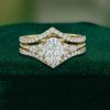 Vintage Oval-Cut Moissanite Double Band Bridal Ring Set (5)