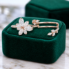 Asymmetric Floral Cluster Bridal Ring Set with Pear-Shaped Moissanite (4)