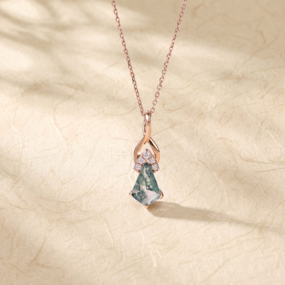 Kite Moss Agate Gemstone Necklace with Diamond Accented Pendant (4)