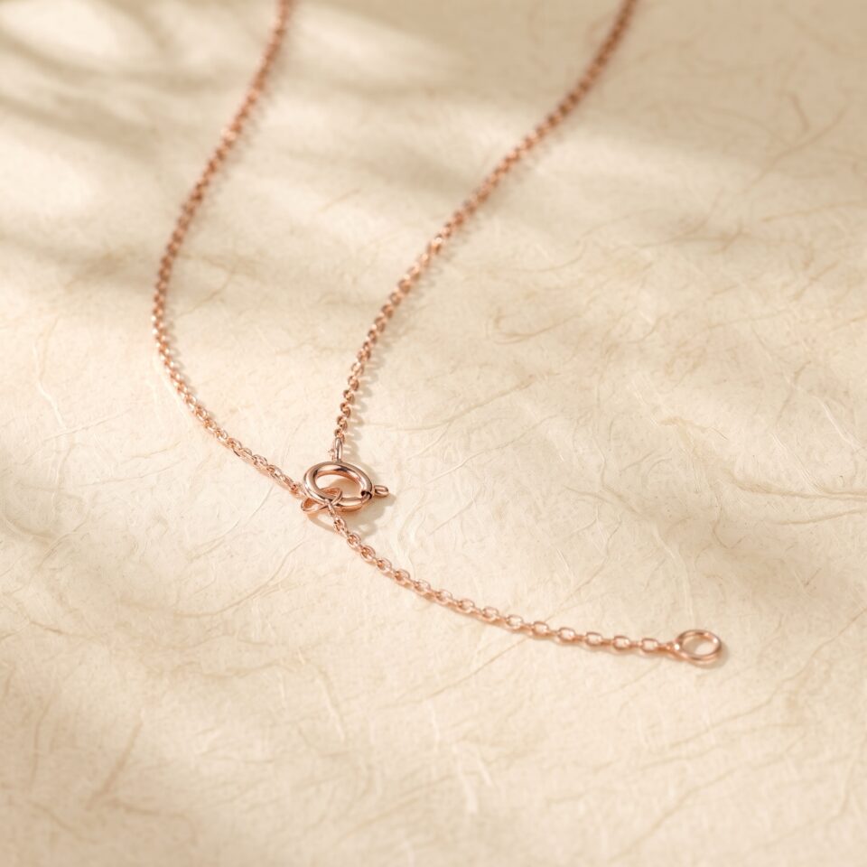 Round Cut Moissanite Snowflake Filigree Pendant Necklace1